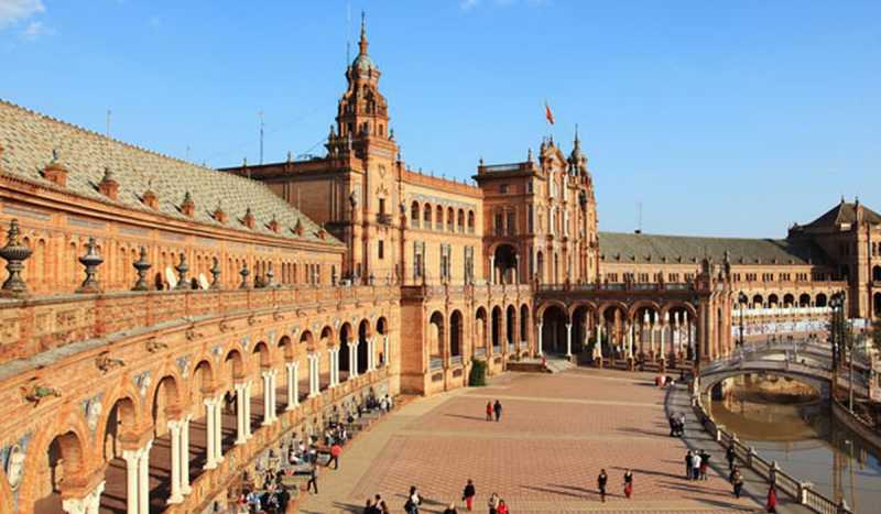 الأندلس في عصرها الذهبي