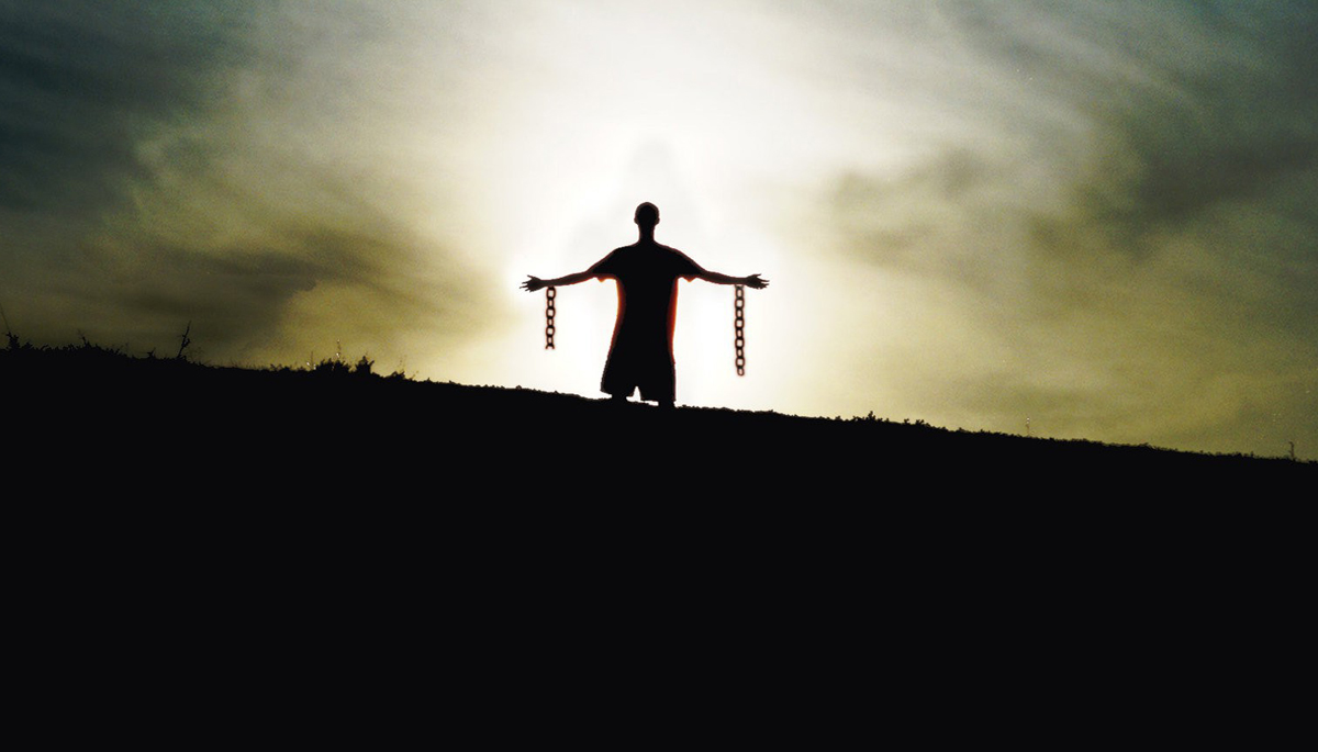 العبودية لغير الله؛ حرية بقيود مخملية