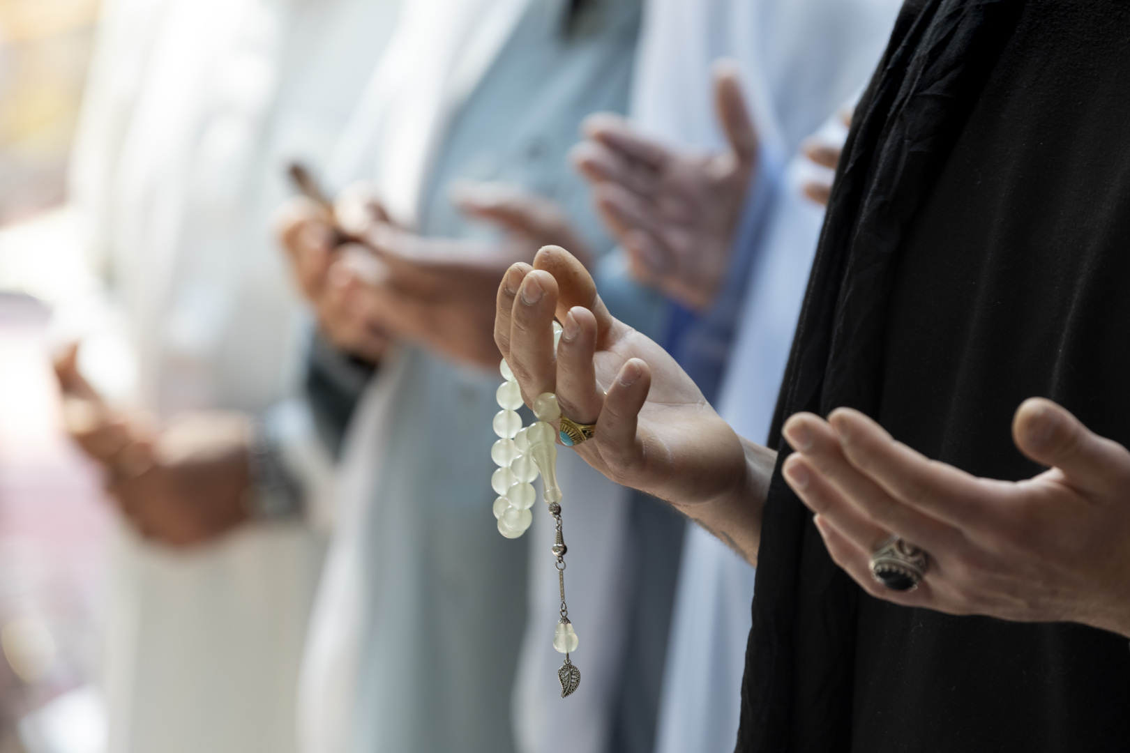 لماذا نحتاج إلى الدين؟ .. شهادات لعائدين من الجحيم!