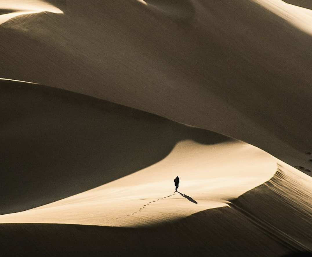 الطريق إلى الضلال: قصة رجل وعبرة أمة