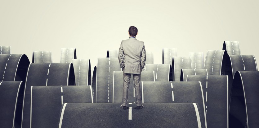 العدالة الإلهية بين مسؤولية الإنسان وتأثير الظروف