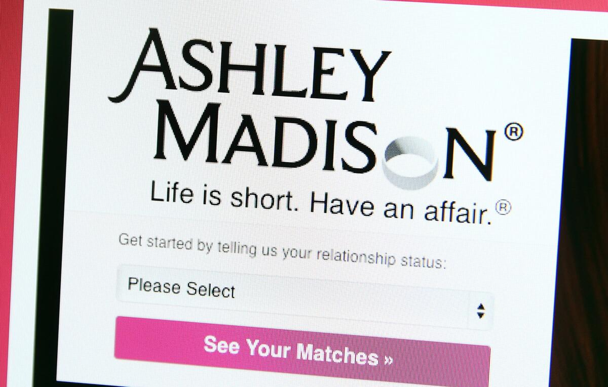 فضيحة Ashley Madison: حينما يسقط قناع الأخلاق
